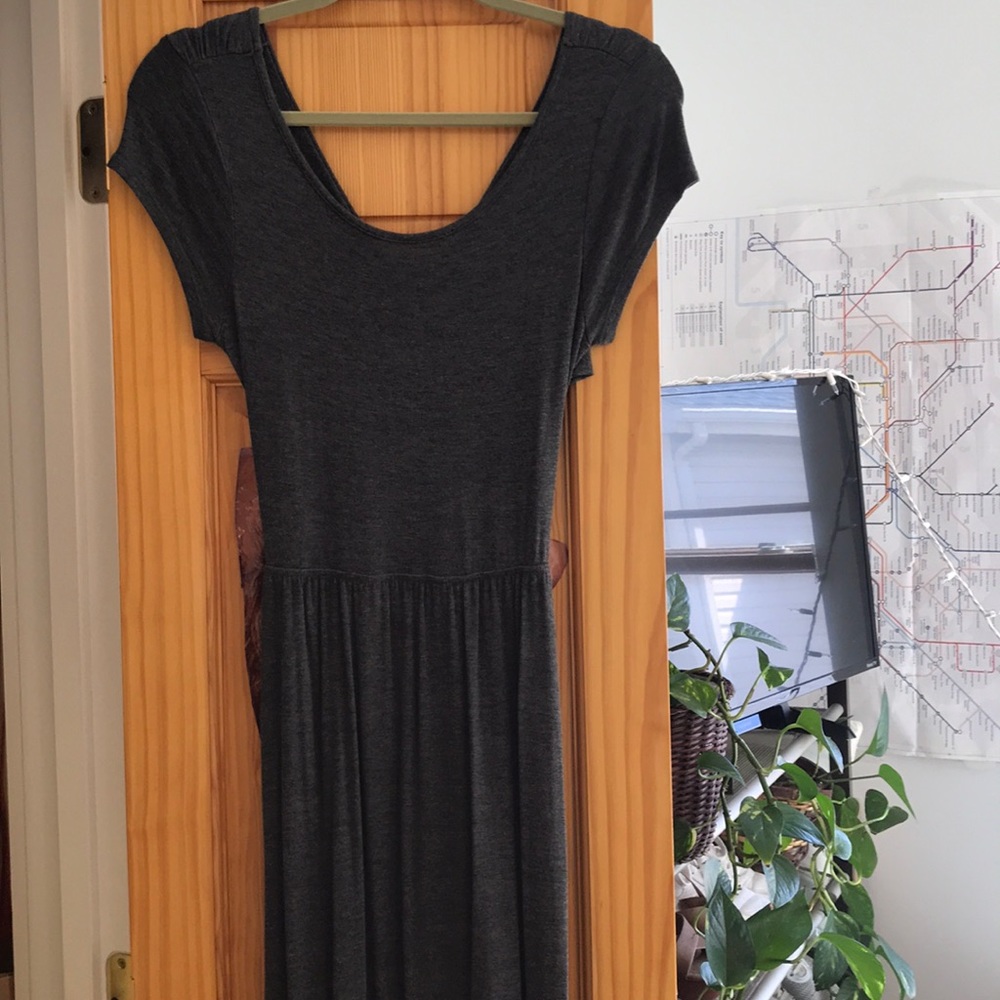 Crossback Capsleeve Gray Maxi Dress